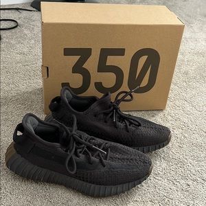 Yeezy boost 350 V2